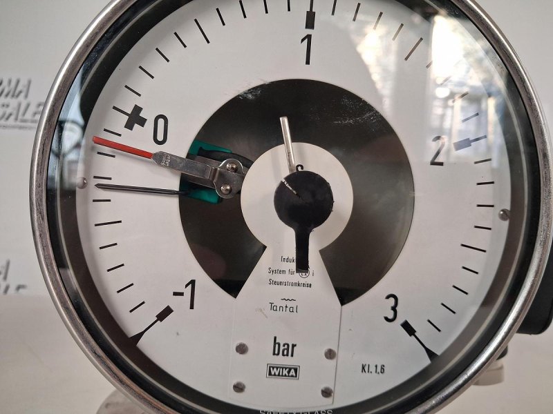 WIKA 452.50.160 Kontaktmanometer mit Grenzwertschalter