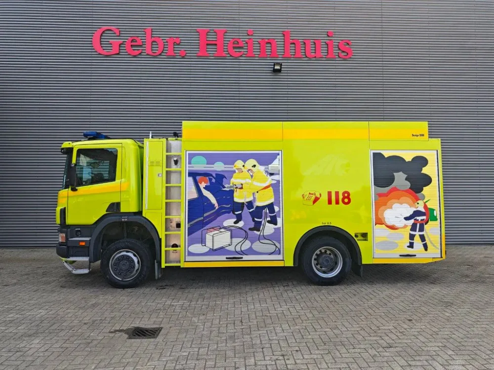 Scania P124C 420 4x4 Hauser 2000 Winde Wasserwerfer Lichtmast!
