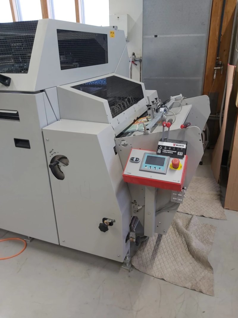 Kolbus DA 260 máquina de hacer tapas