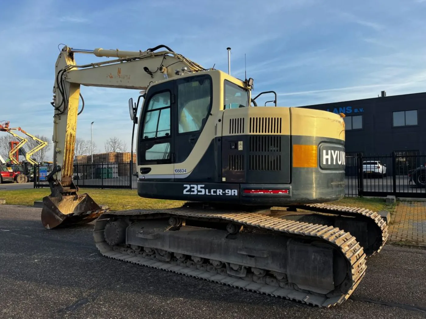Hyundai Robex 235LCR-9A - 4