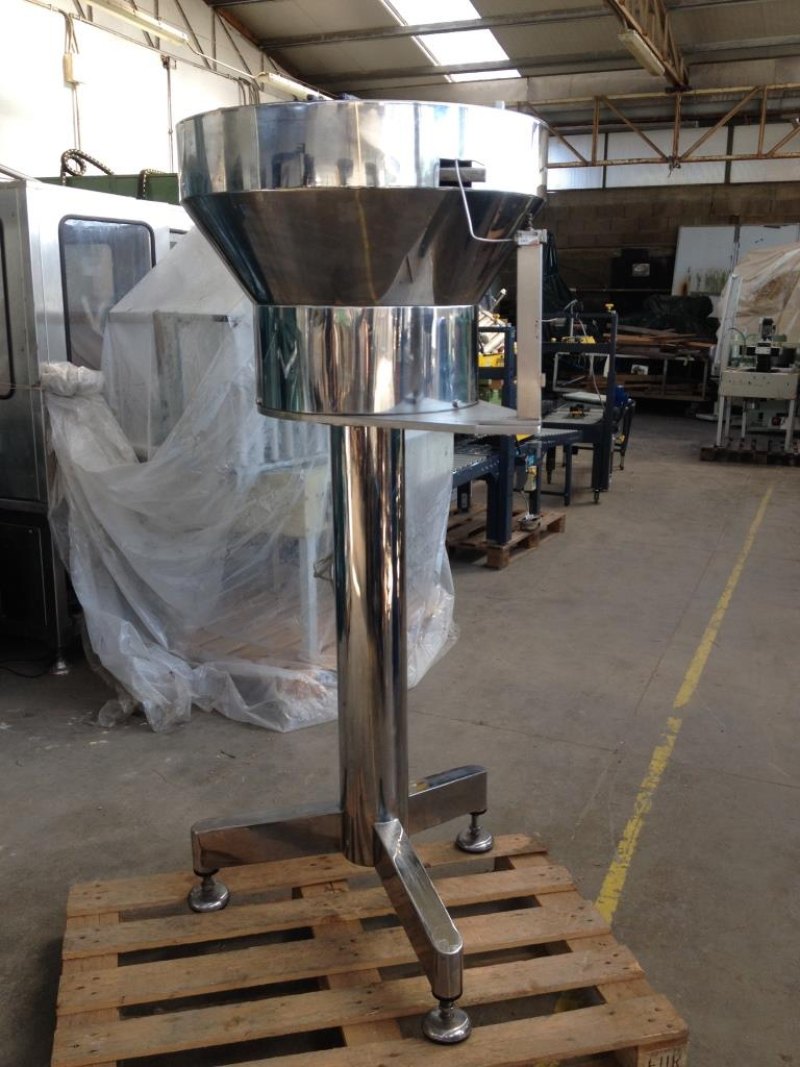 ALIMENTATORE VIBRANTE A TAZZA PER TAPPI – OZAF