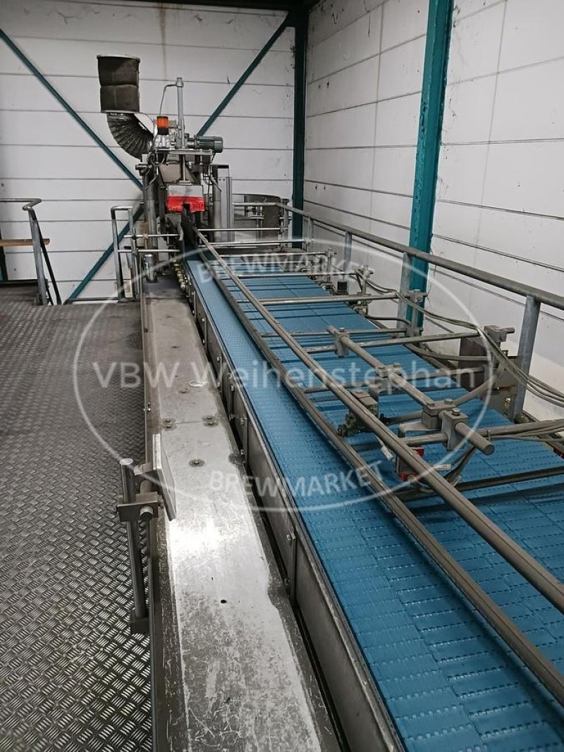 Air transport for PET bottles
