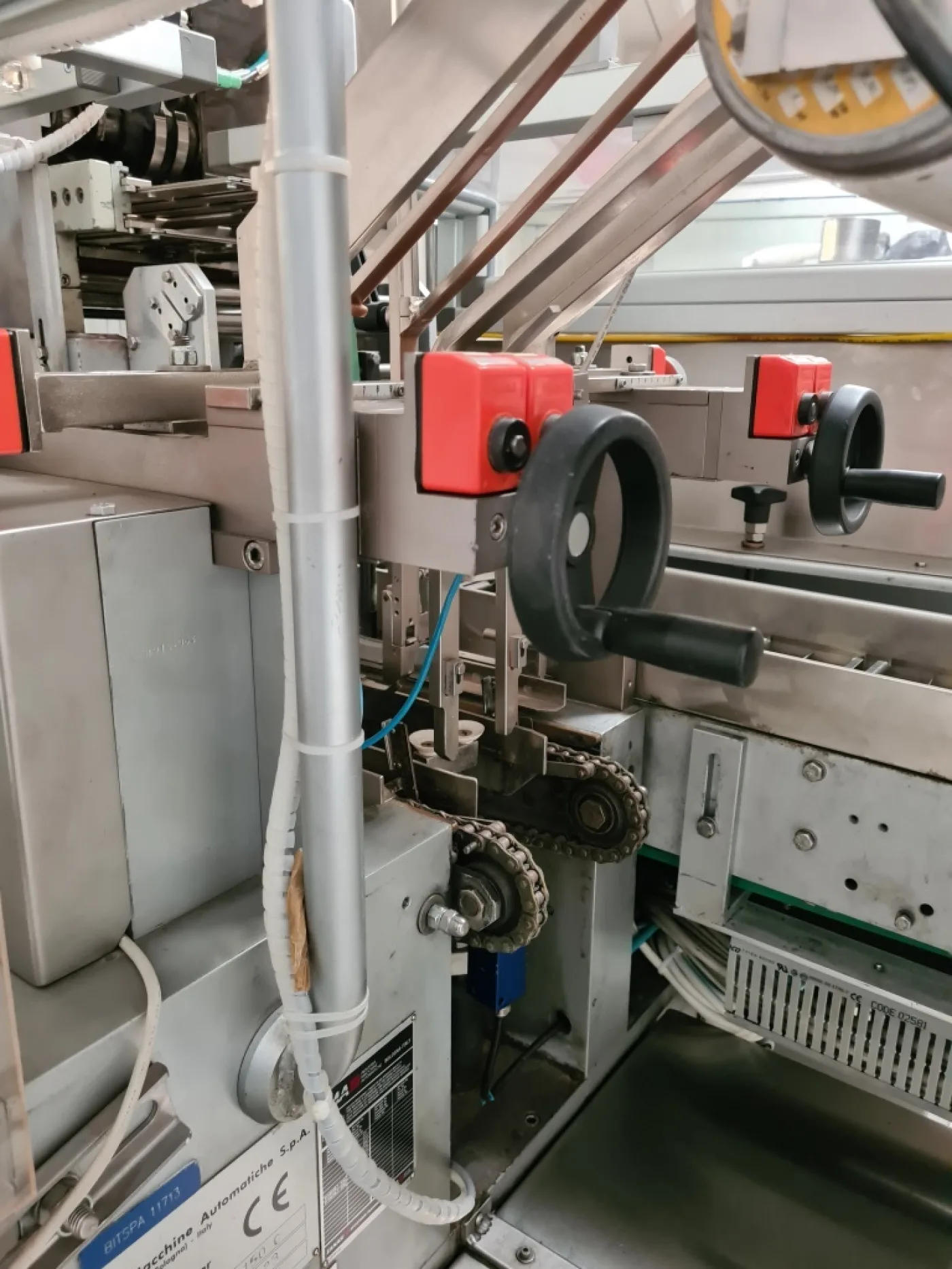 ASTUCCIATRICE AUTOMATICA ORIZZONTALE – IMA – MOD. K150C - 4