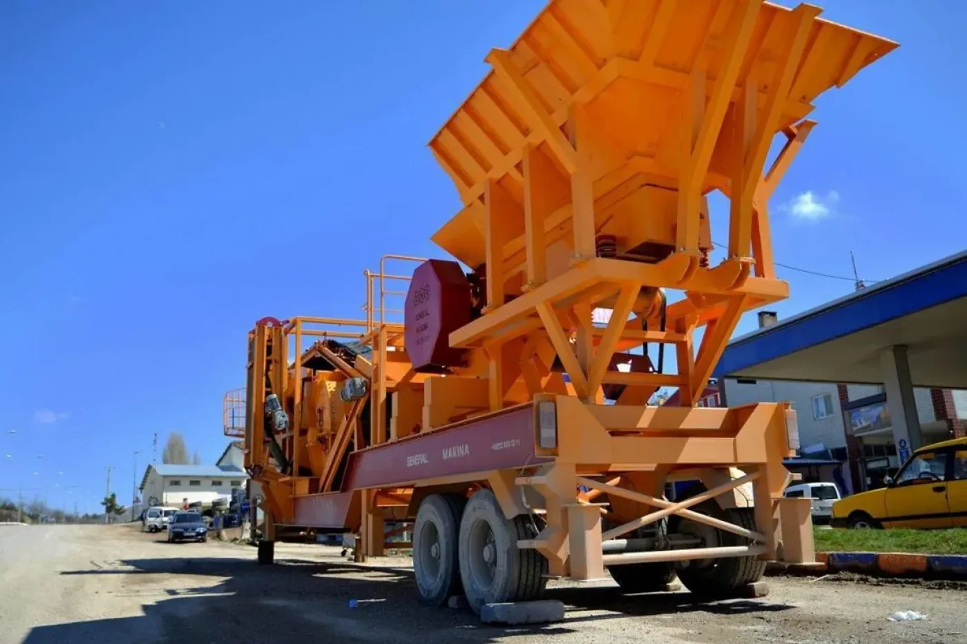 General 640 — Mobile Crushing & Screening Plant (Jaw + Impact) - 12