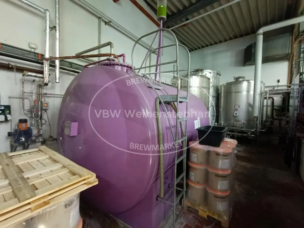 Caustic tank