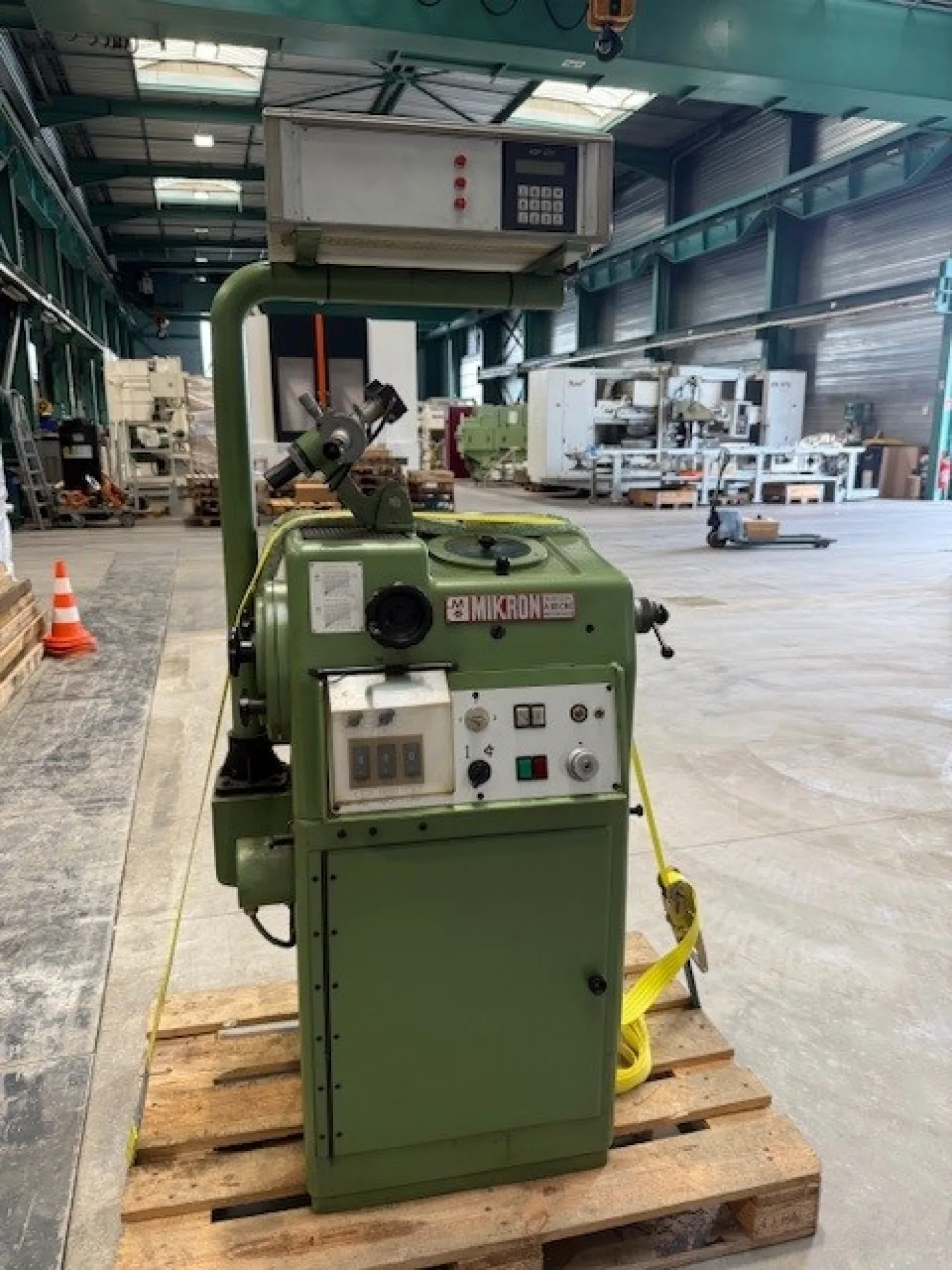 Hob Sharpening Machine – MIKRON A60 - 1