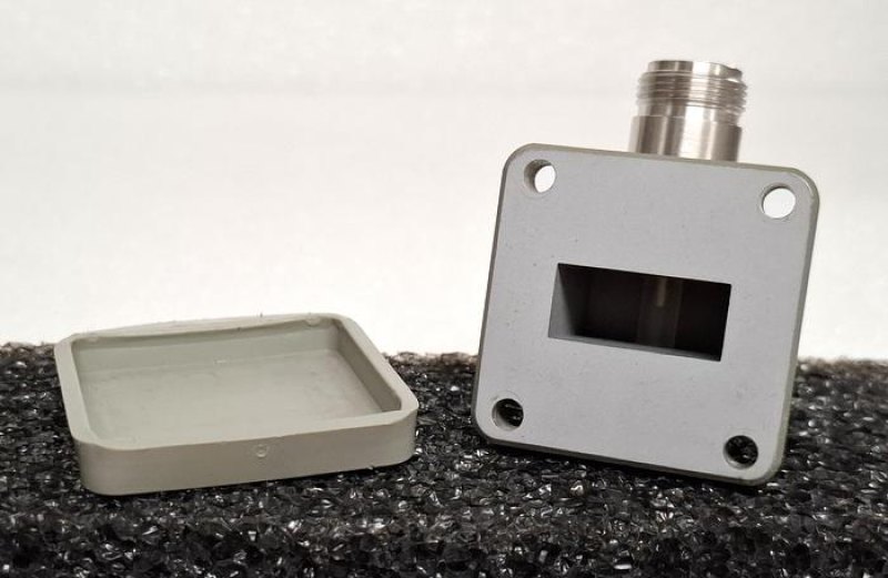 Keysight / Agilent X281A Waveguide to Type-N (f) Adapter