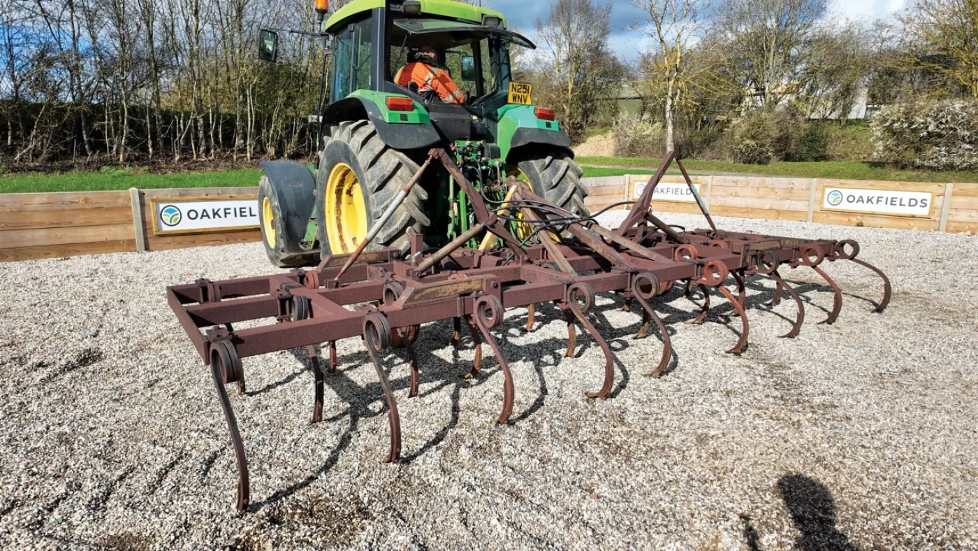 McAvoy 5M hydraulic folding flexityne cultivator - 1