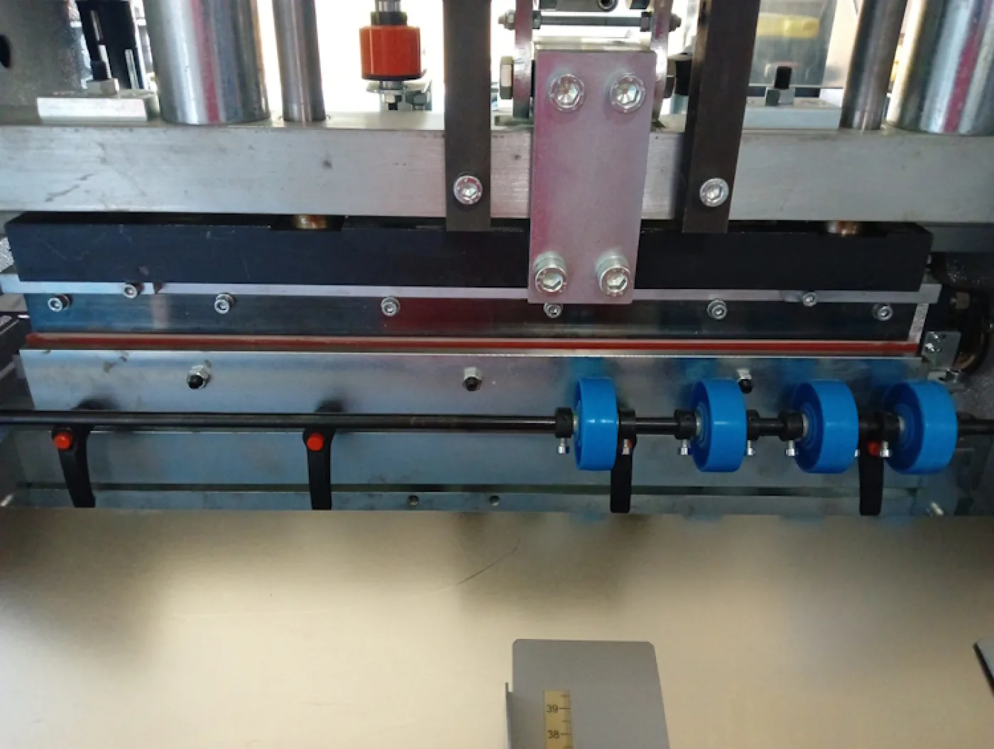 Nut/Perforiermaschine Petratto Minibat 2 - 5
