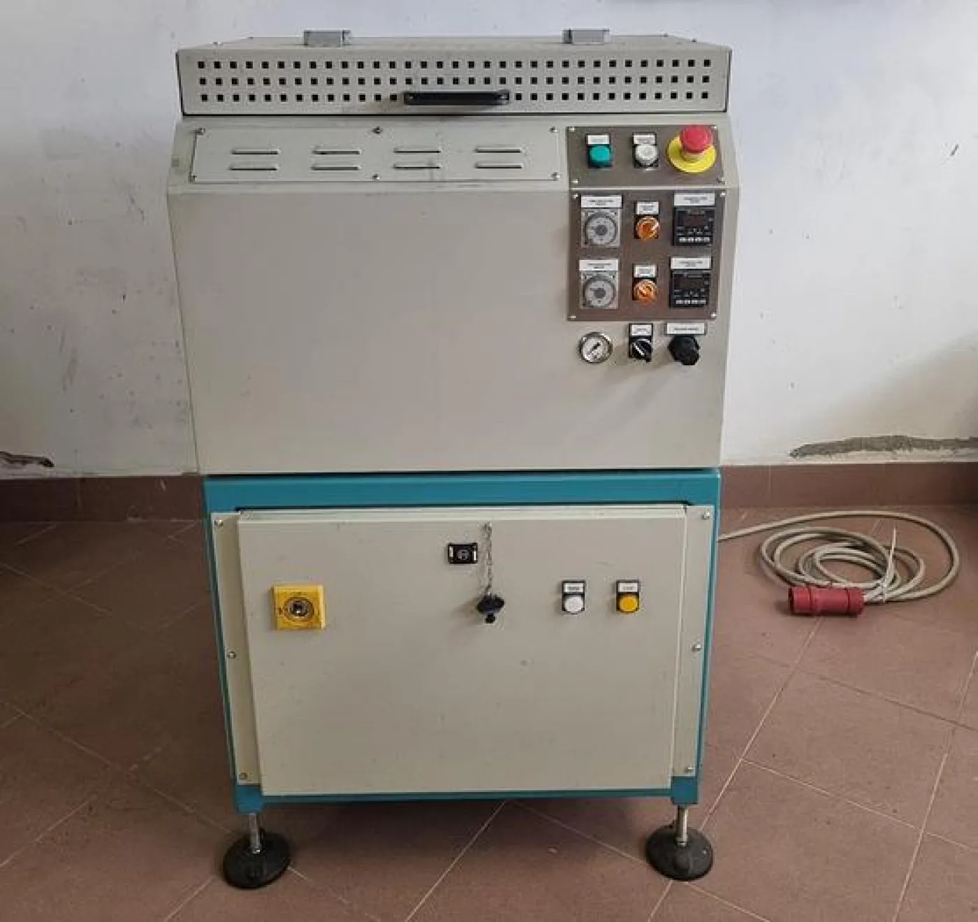 CMC Q-Case - Crator - 1