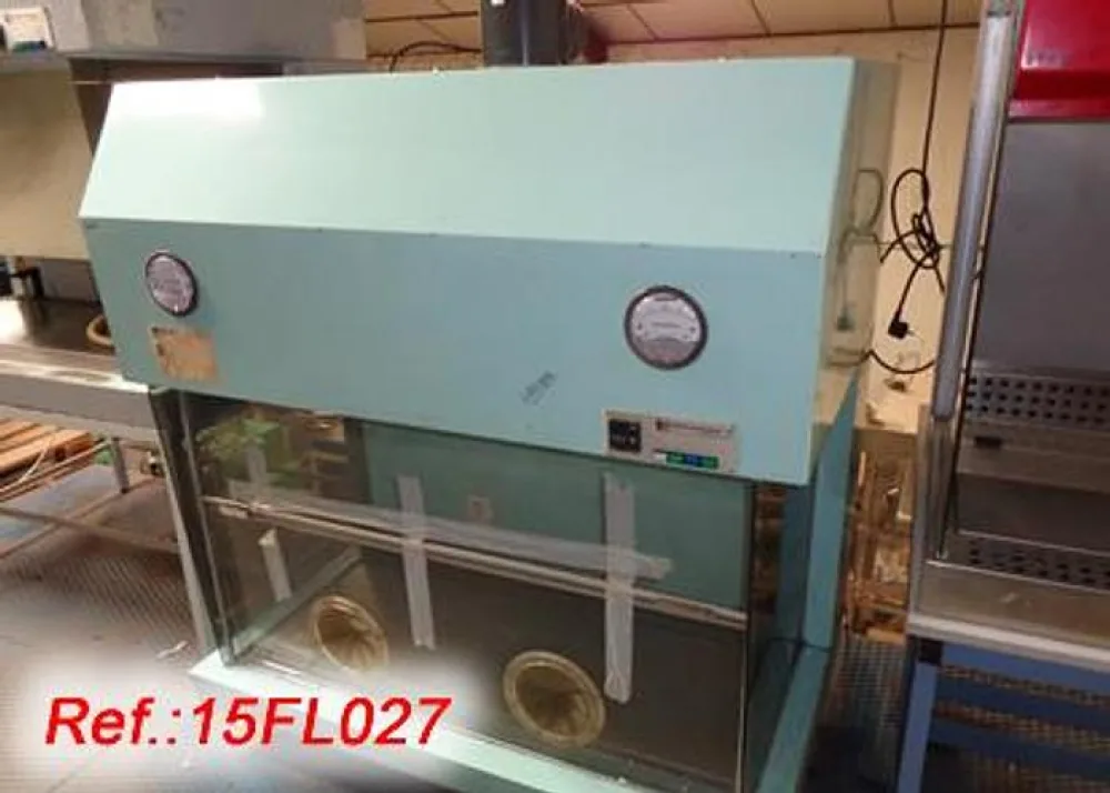 CABINA DE MICROBIOLOGÍA - SUPERFICIE FILTRANTE: 1.200mm X 550mm