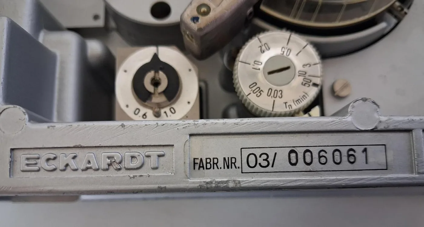 J.C. Eckardt Compact P 75 Pneumatischer Regler Typ 6 419 221 - 4