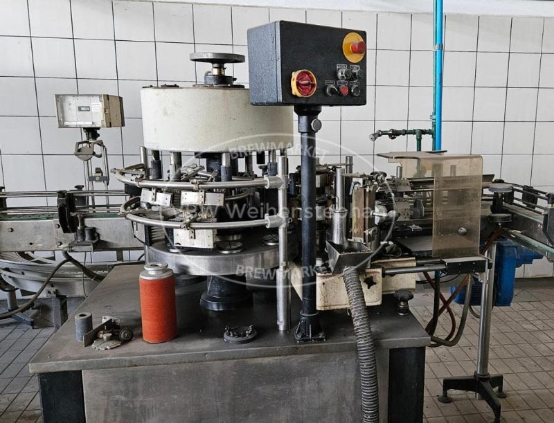 Labelling machine