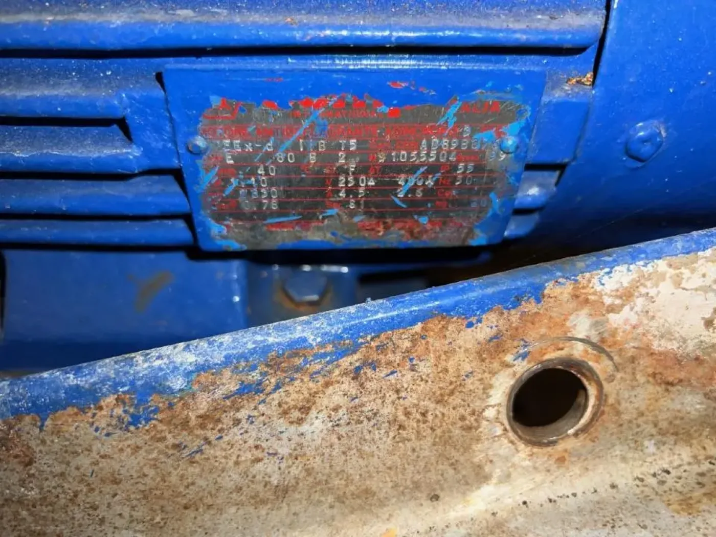USED CENTRIFUGAL PUMP 1.1 KW - 3