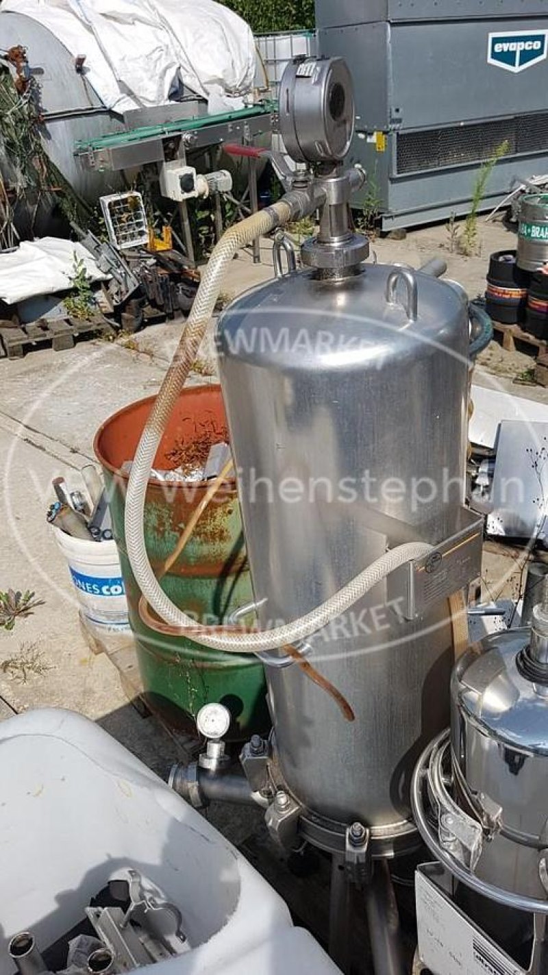 Trap filter housing