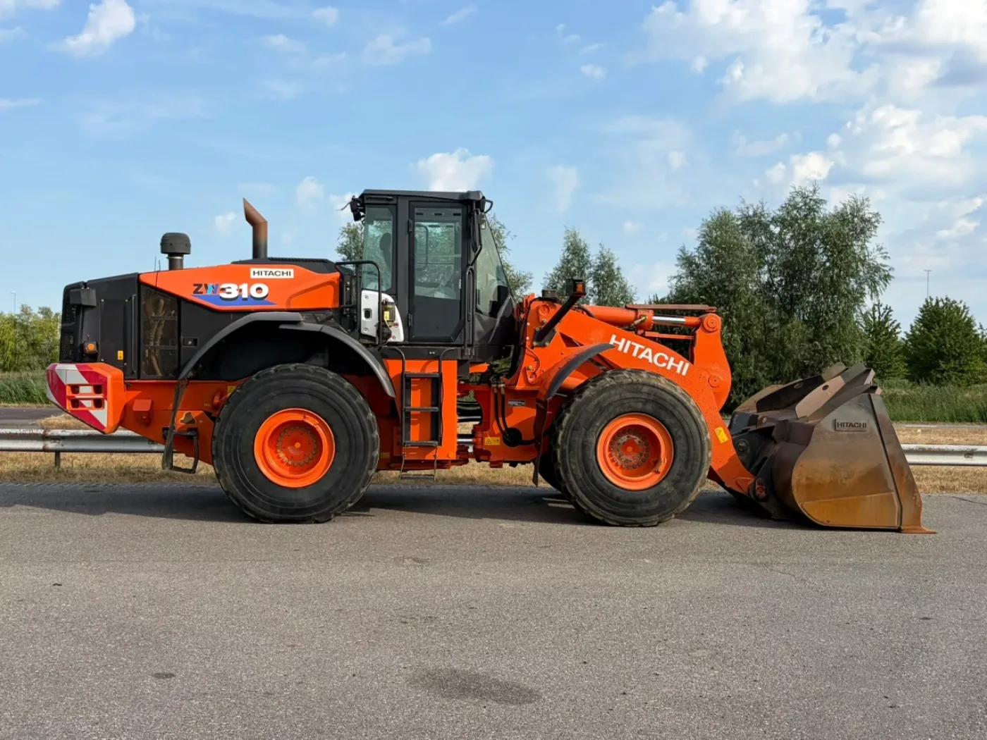 Hitachi ZW310-6 - 6