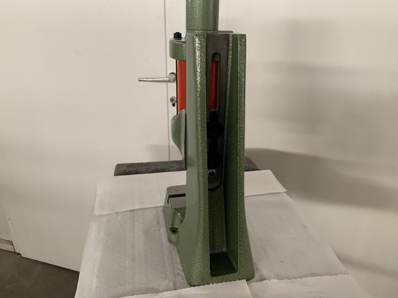 PRESSE PNEUMATIQUE “BENZING” TYPE DRP-200