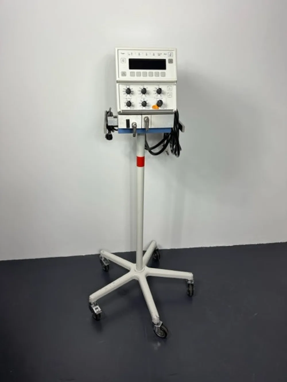 Dräger 8000 Beatmungsgerät (Früh- und Neugeborene)