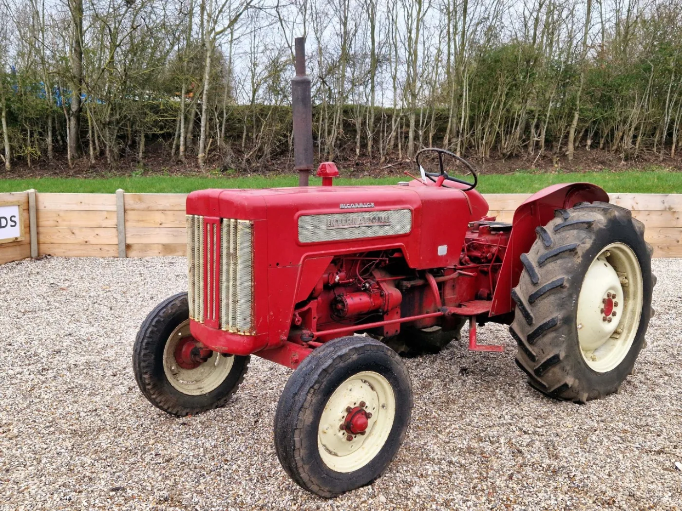 1963 International B414 Diesel Vintage Tractor - 1