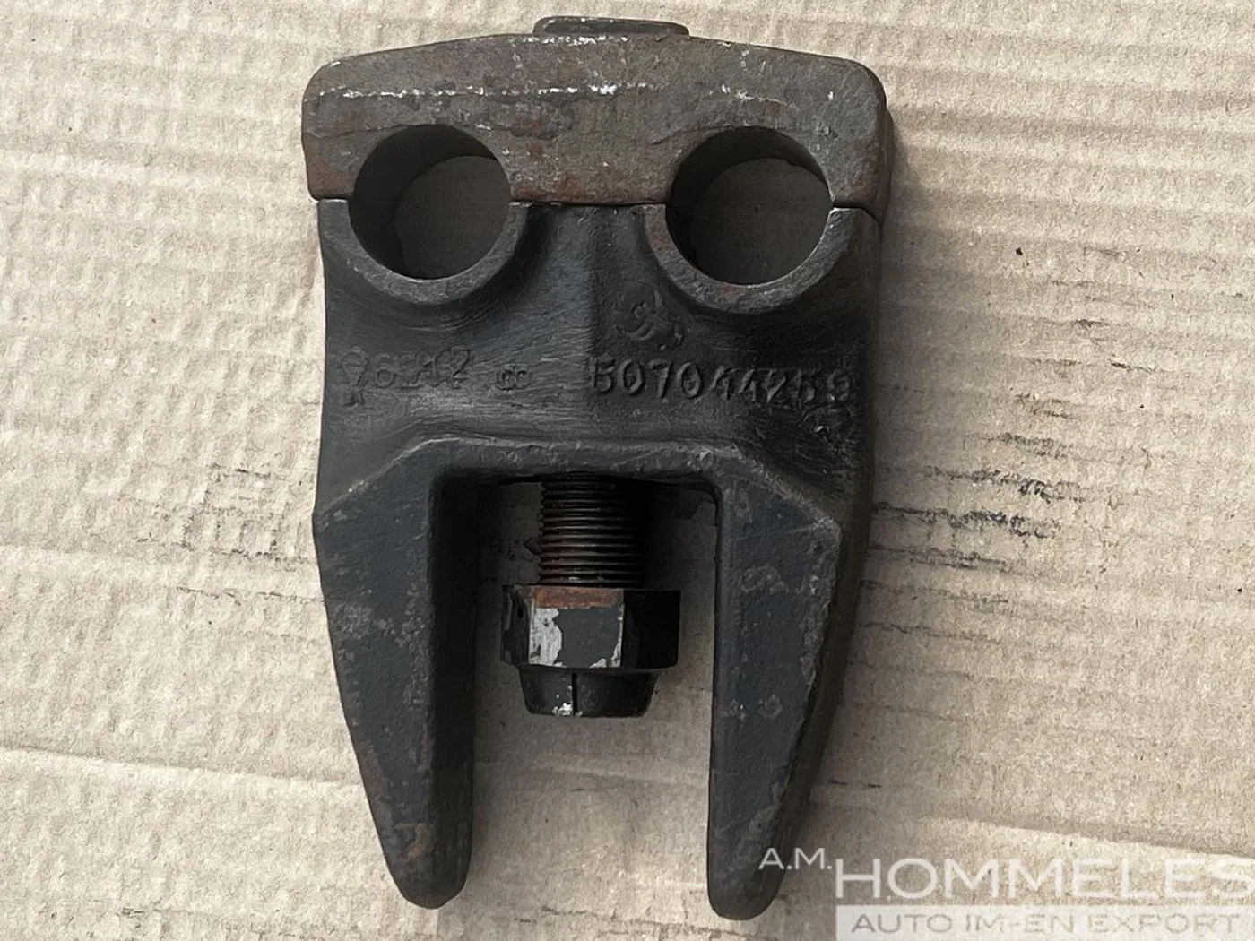 Track Center Guide Shoe 507044259 - 7