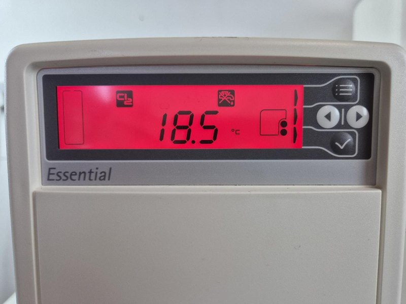 Millipore Sigma RioS Essential 24 Water Purification Tank