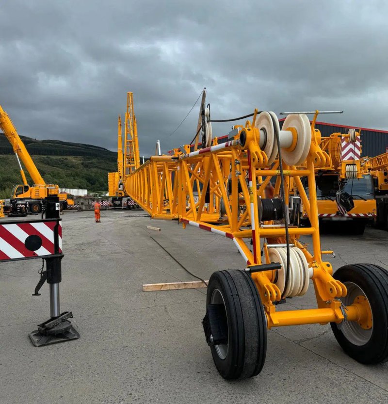Tadano GR 1000 EX-4 Rough Terrain Crane