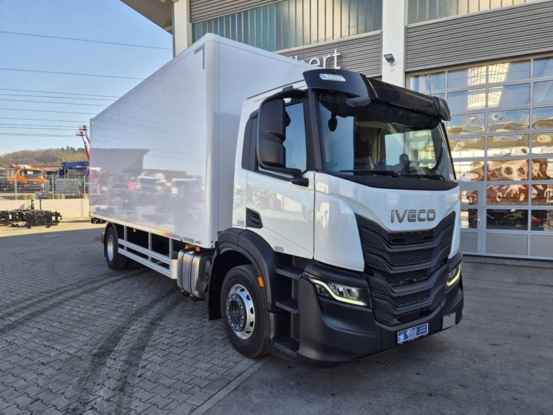Iveco S-Way AD190S40/P Junge AHK LBW 2.000kg