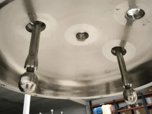 USED STAINLESS STEEL TANK 160 LITERS