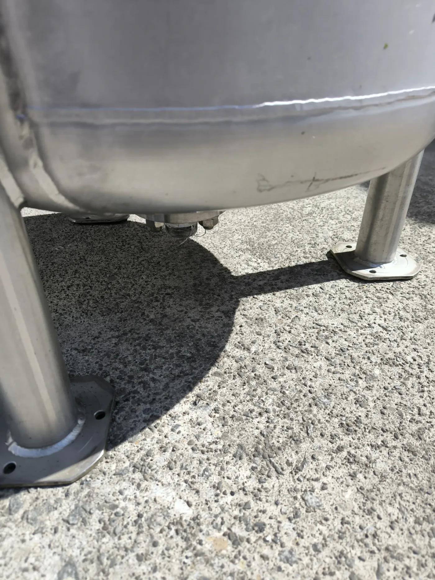 SECOND-HAND STAINLESS STEEL SYPHONE CLOSURE 200 LITERS - 5