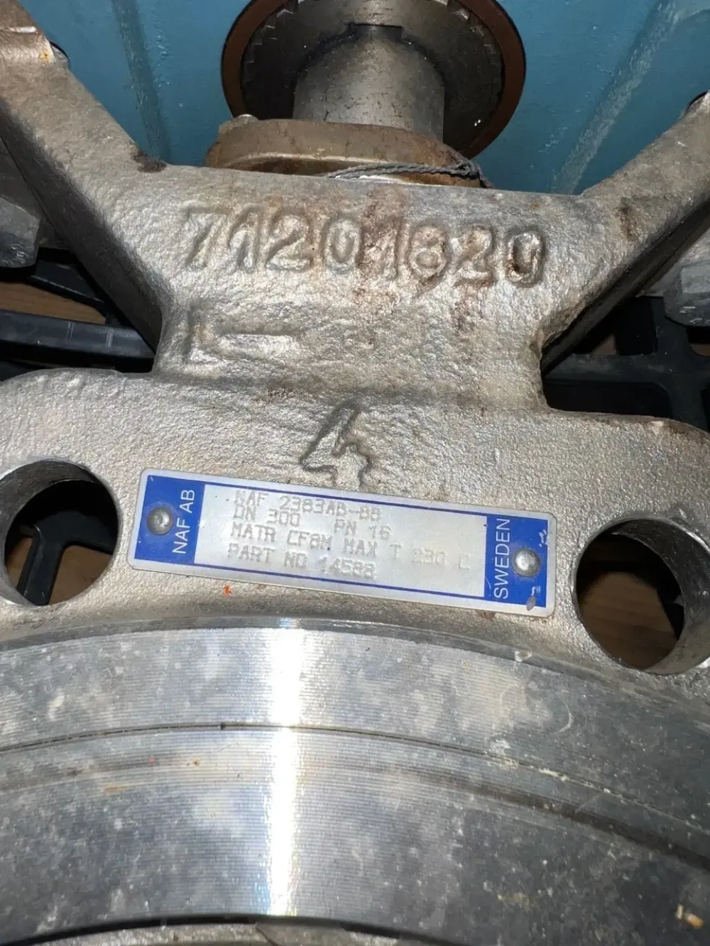 USED HYDRAULIC BUTTERFLY VALVE DN300 STAINLESS STEEL 316