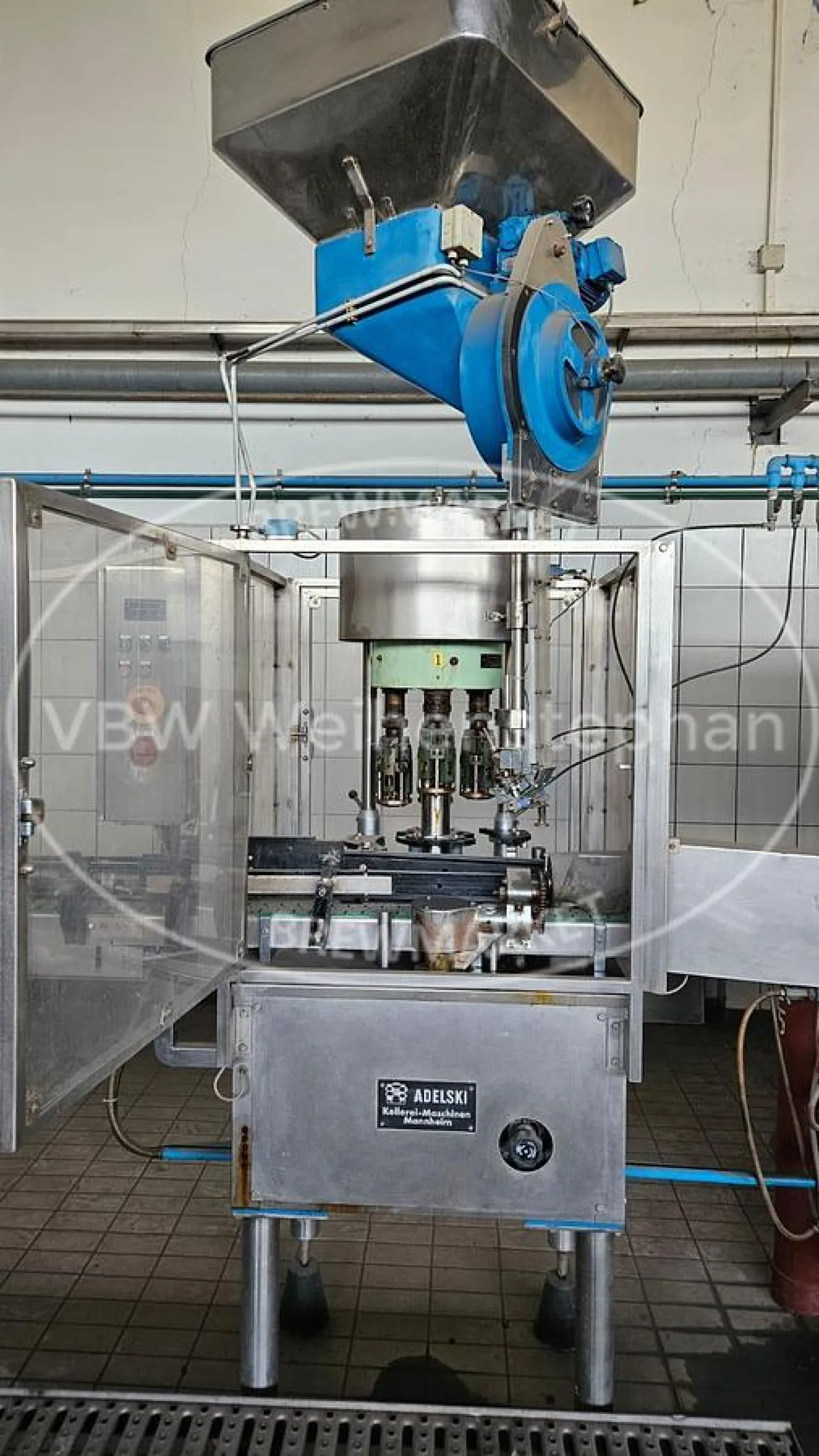 Screw capper - 1