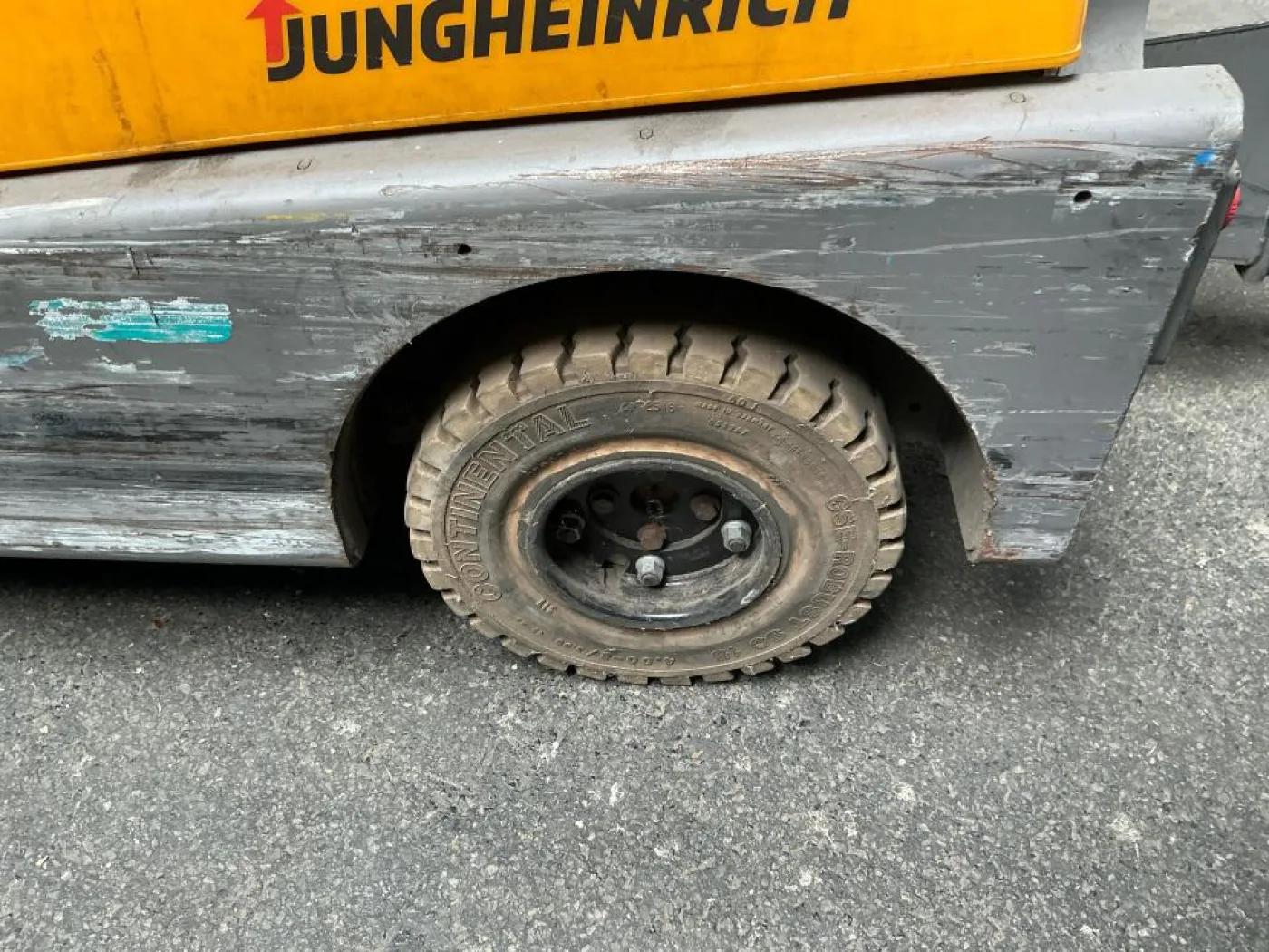 2017 Jungheinrich Tow tractor - 3
