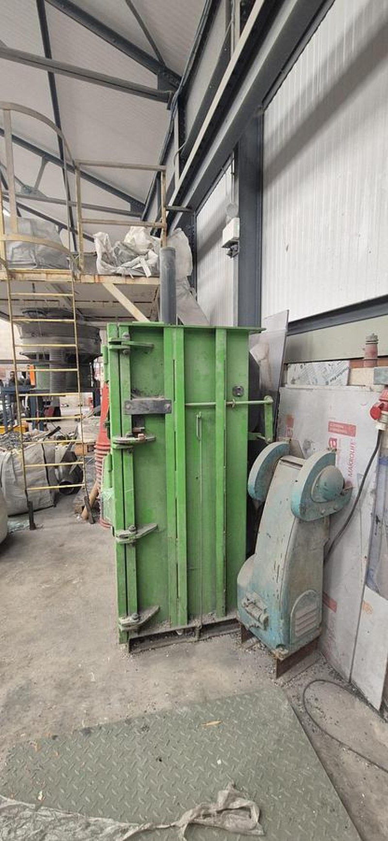 2011 Cardboard and Plastics Baler