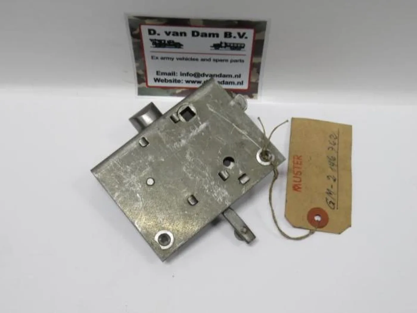 Deurslot links (closed cab) - 3