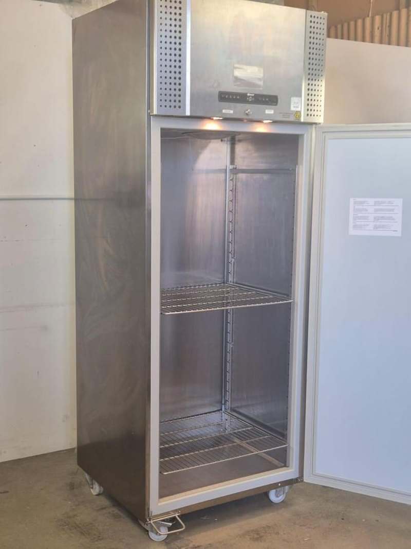 Gram R290 Fridge