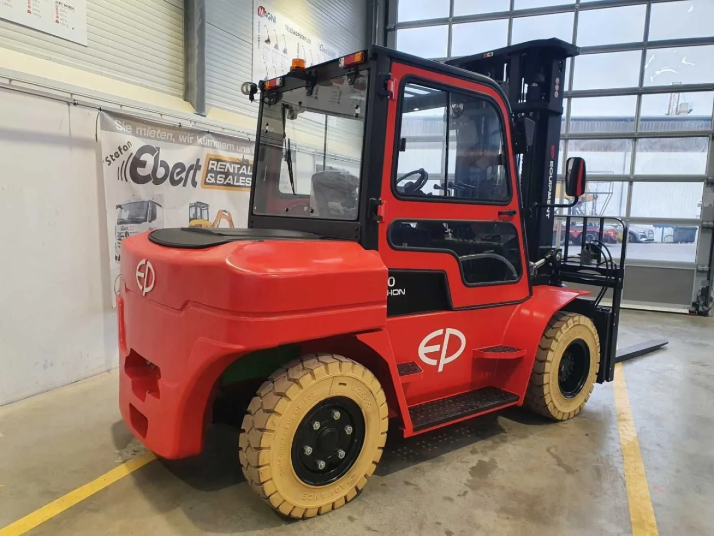 EP Equipment EFL 702 / 7T / Triplex: 5,40m / ZVG - 6