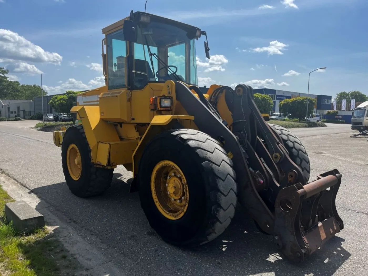 Volvo L70C - 4