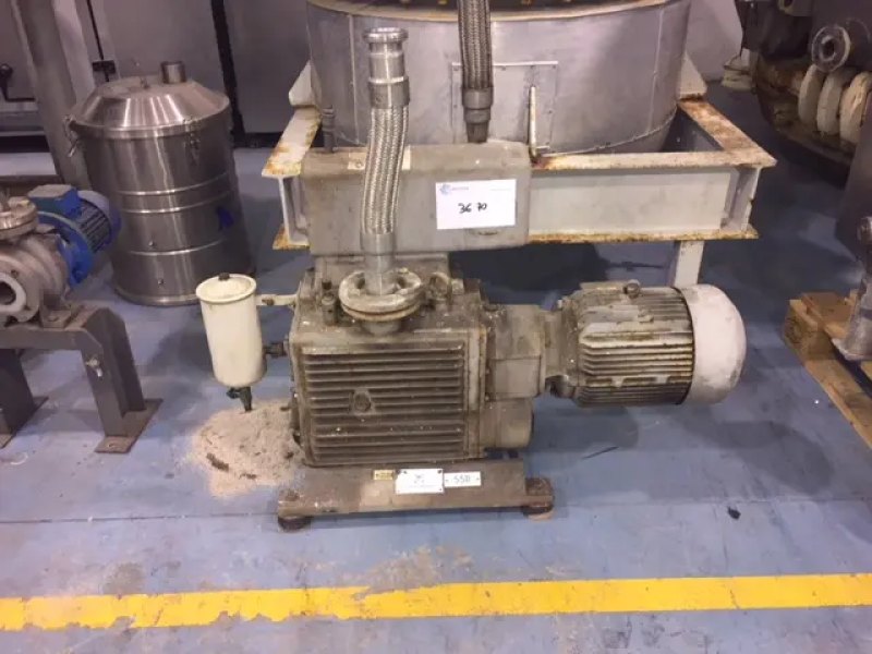 USED LEYBOLD E 150 VACUUM PUMP