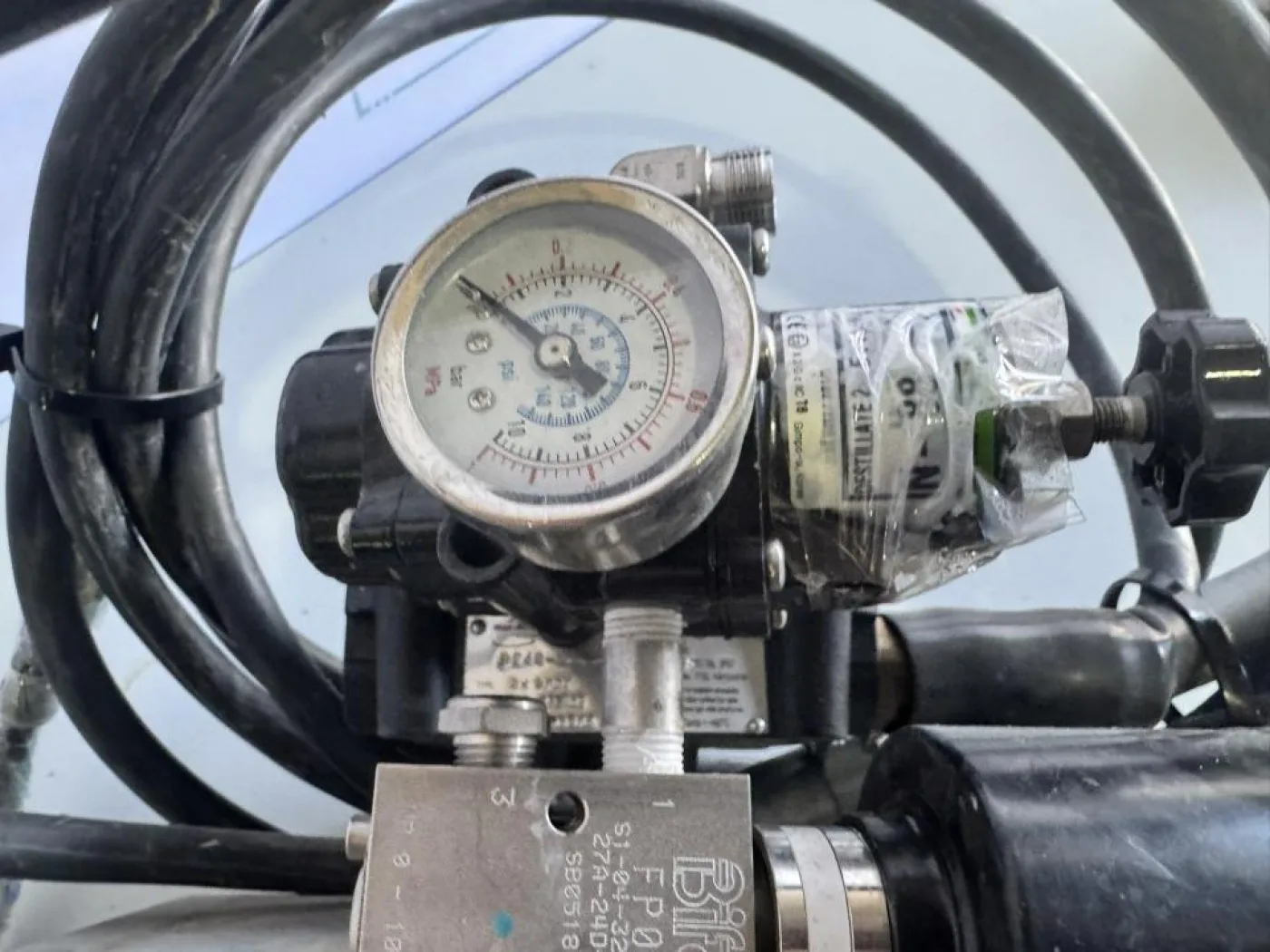 OVA / Max-Air Technology Pneumatic Ball Valve with Actuator - 4
