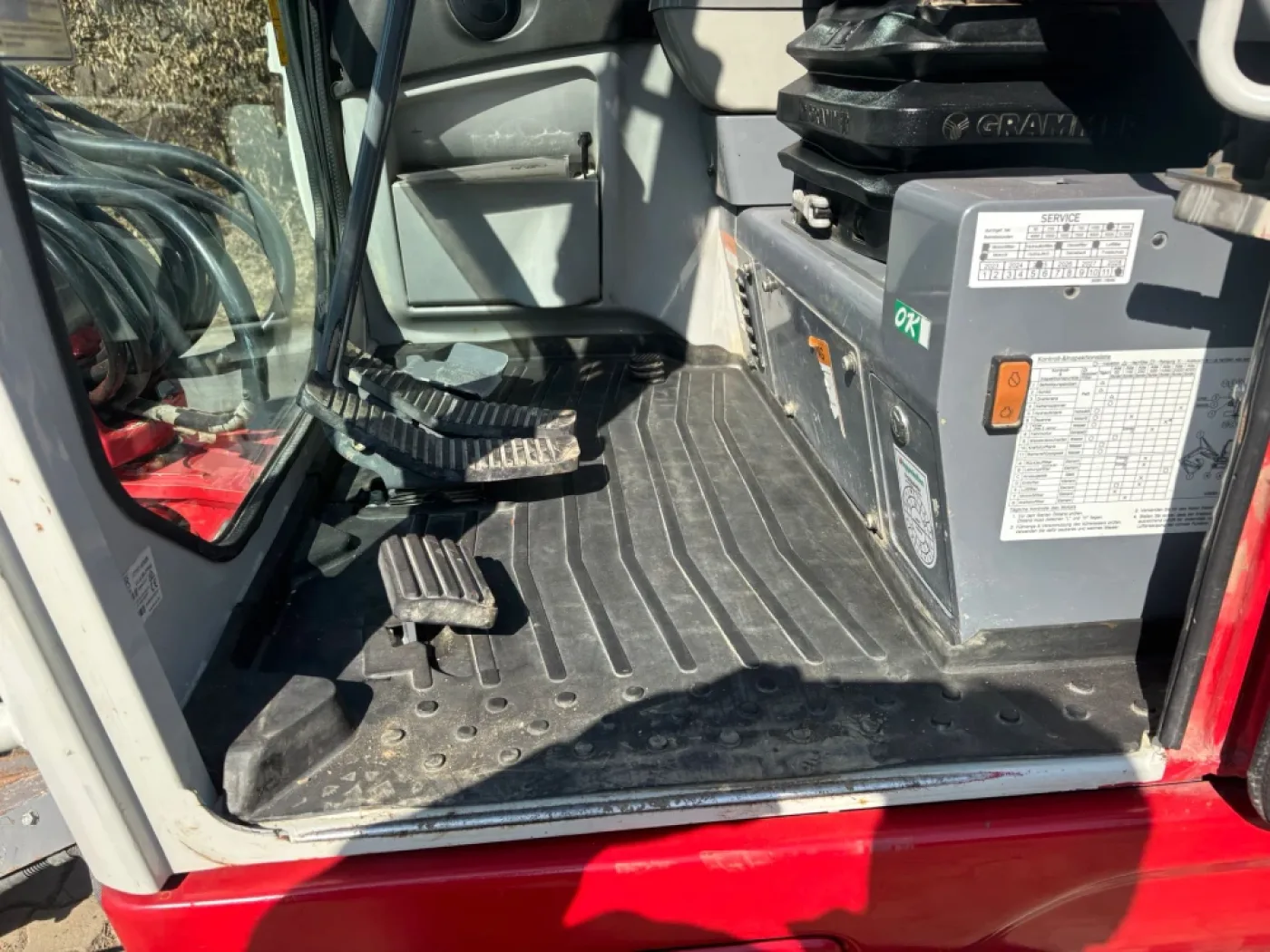 Takeuchi - TB 230 - 8