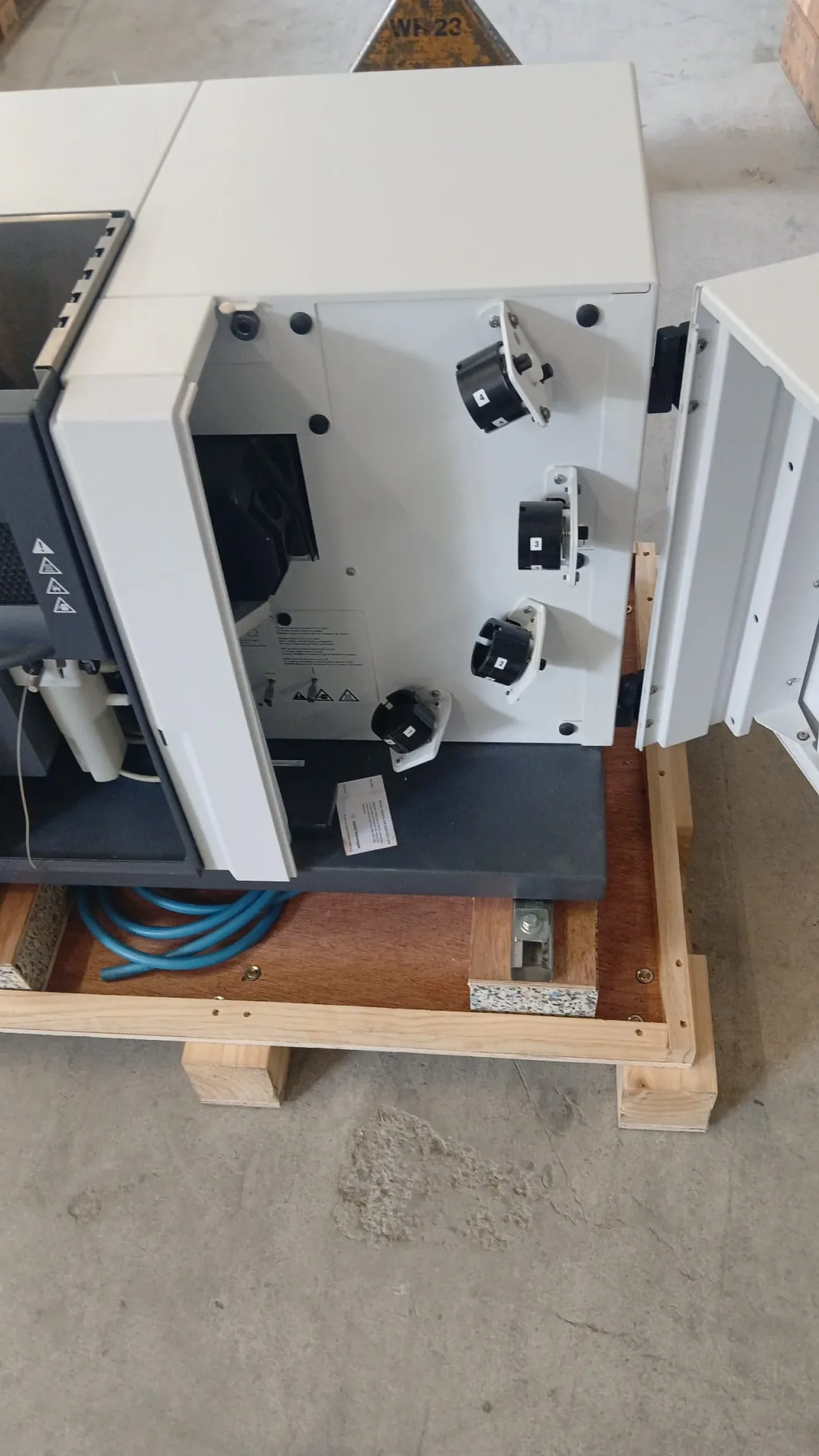 023515 - AGILENT 240 FS AA - 2