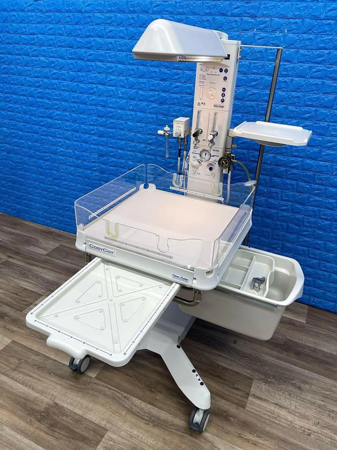 FISHER & PAYKEL Healthcare Cosy Cot, REF: IW932AEK YOM: 2016 Infant Resuscitator - 7