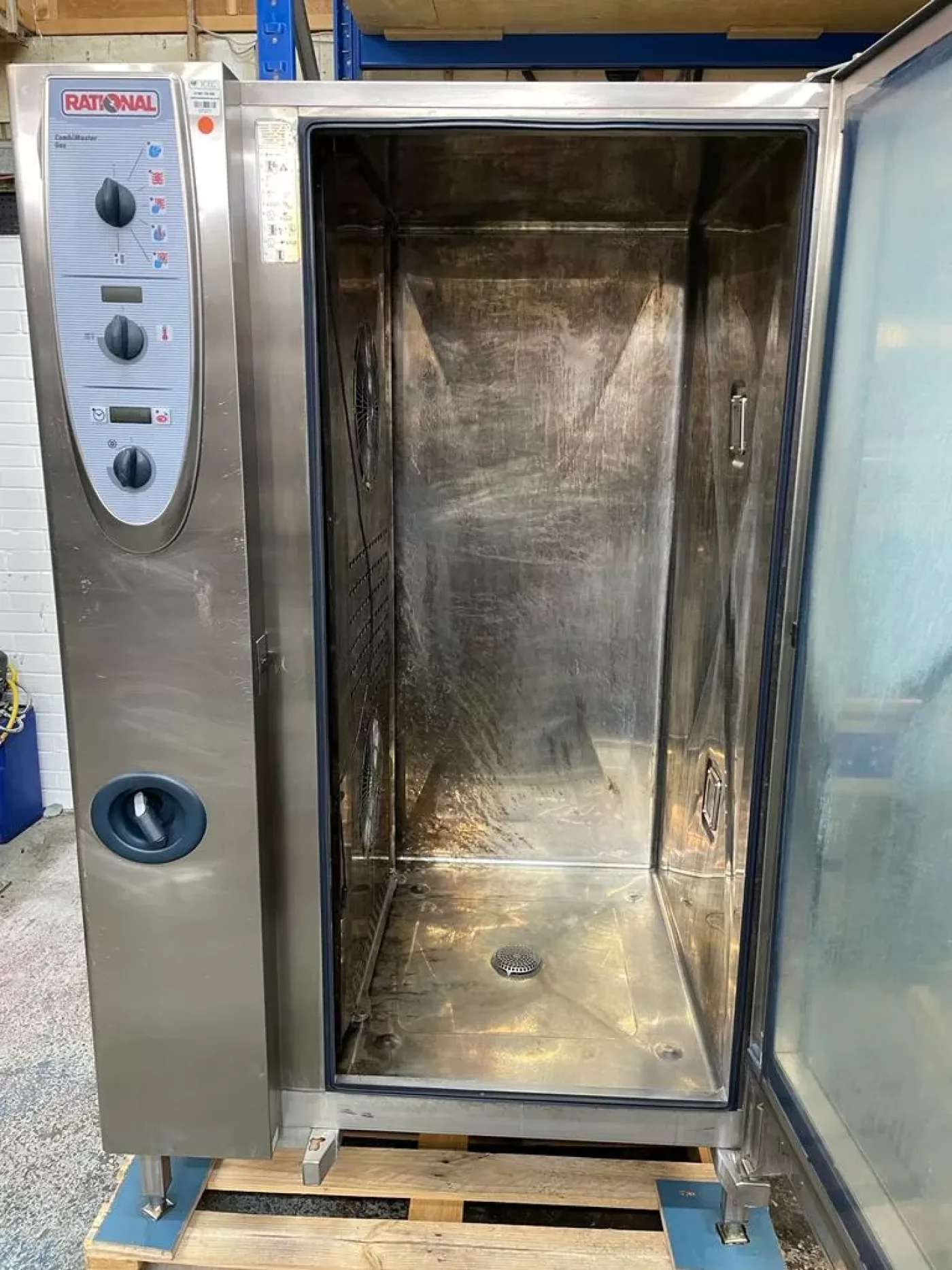 Rational CombiMaster (CM), 20-2/1/G (40-Grid Gas Combi Oven) - islandcatering - 7
