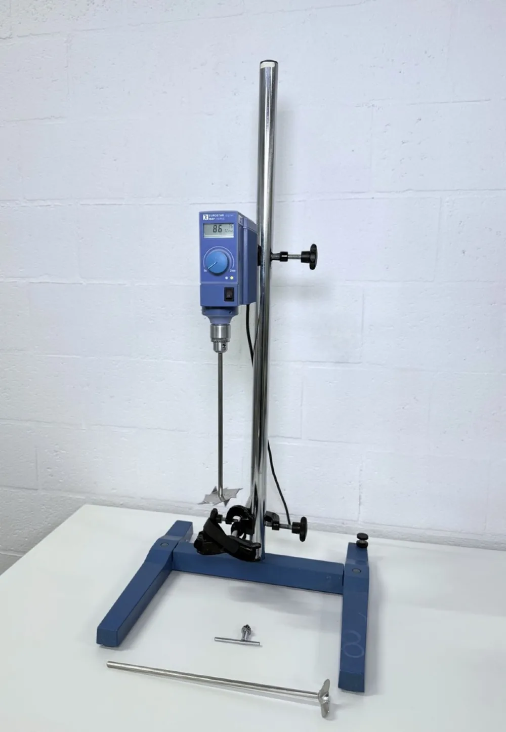 IKA EURO ST-D met 2 paddles en H-stand