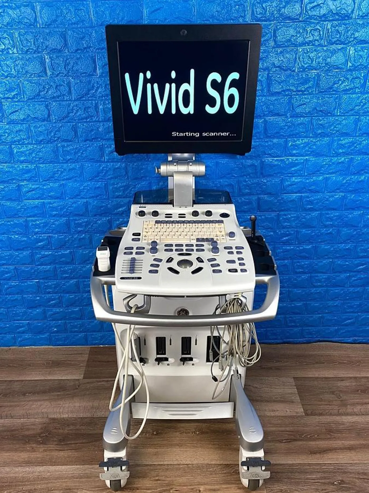 GE Vivid S6 Cardiovascular ultrasound system YOM: 2013 - 3