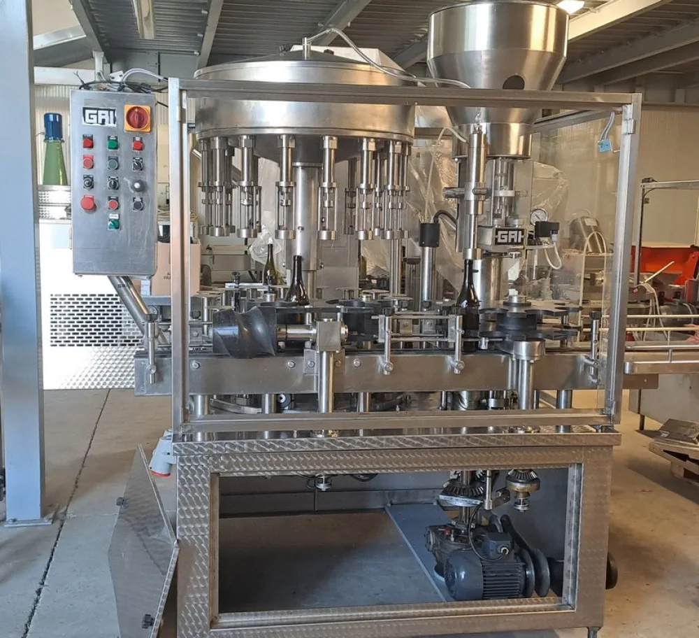 MONOBLOCK GAI 16/1 IN STAINLESS STEEL, WITH CONVEYOR BELT AND BOTTLE FINAL PLATE, SECOND-HAND MACHINE
