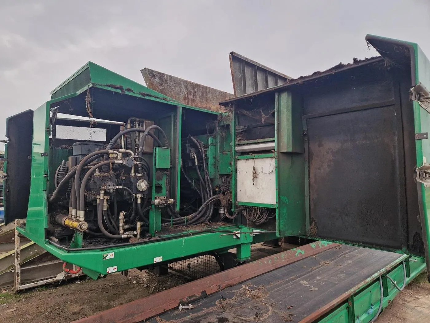 2008 Komptech Crambo 3400 E Electric Twin-shaft Slow-speed Static Shredder - 4