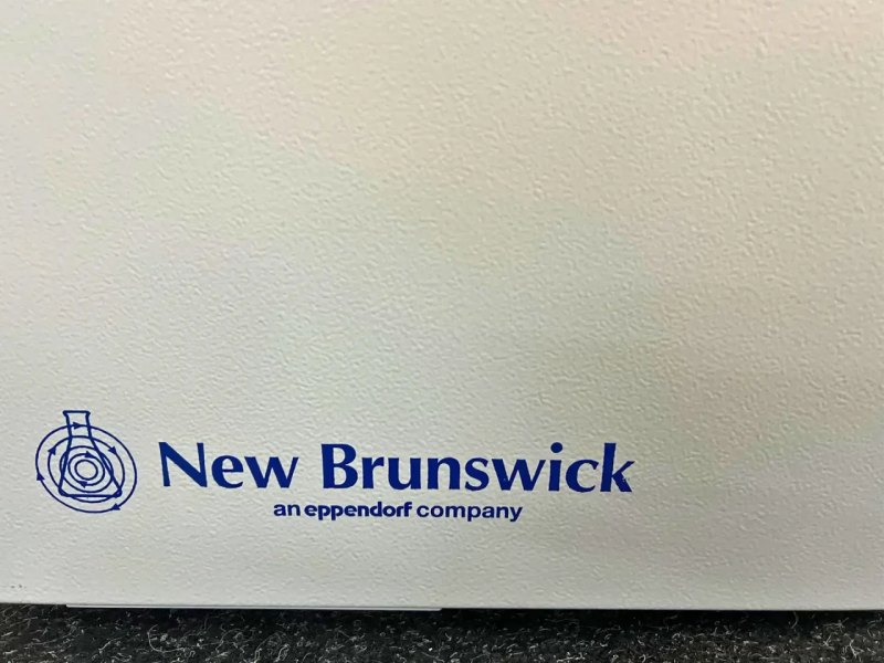 New Brunswick Galaxy 170 S Incubator