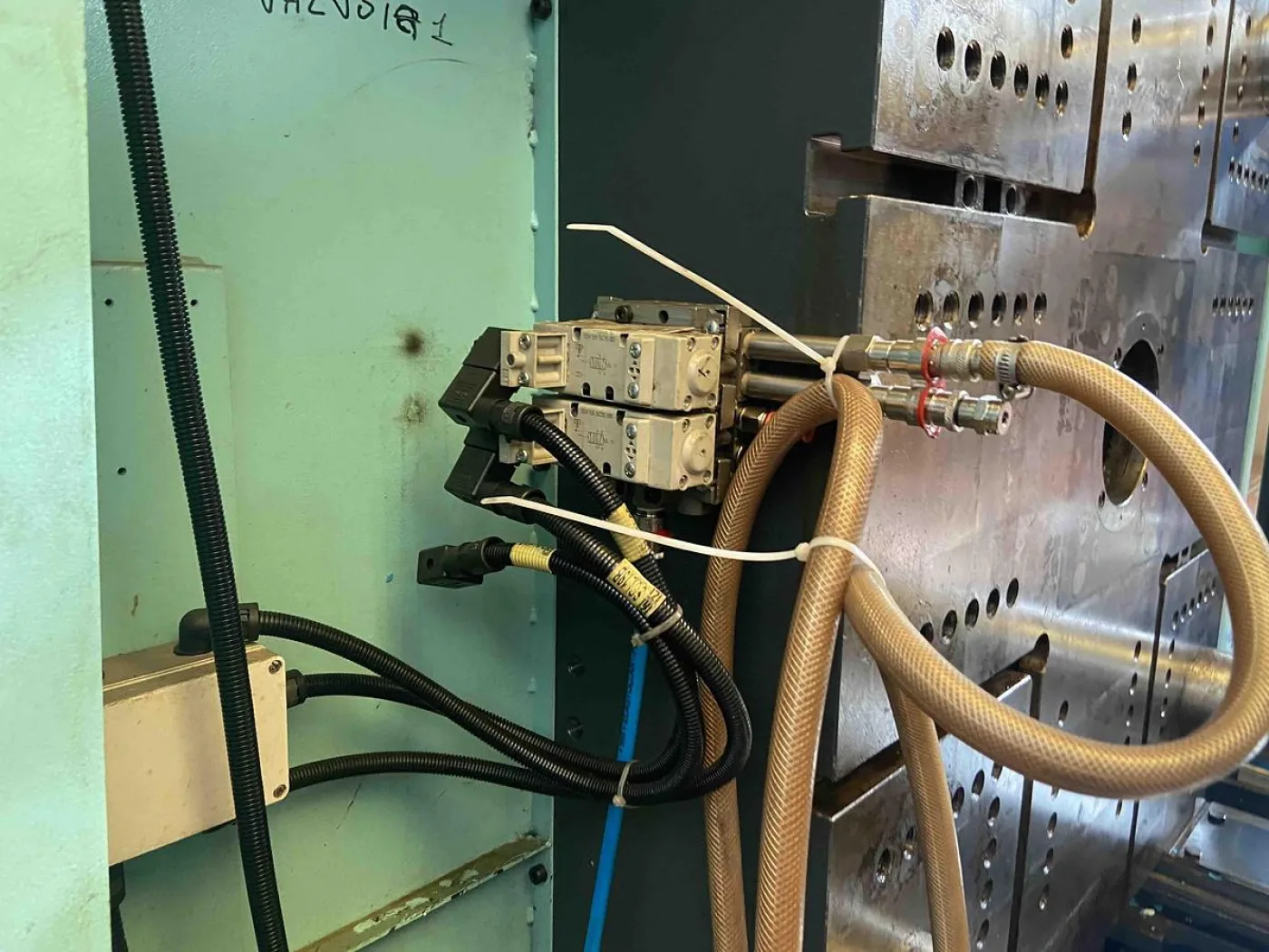2005 PLASTIC METAL UNIKA 350 IN0238 - 5