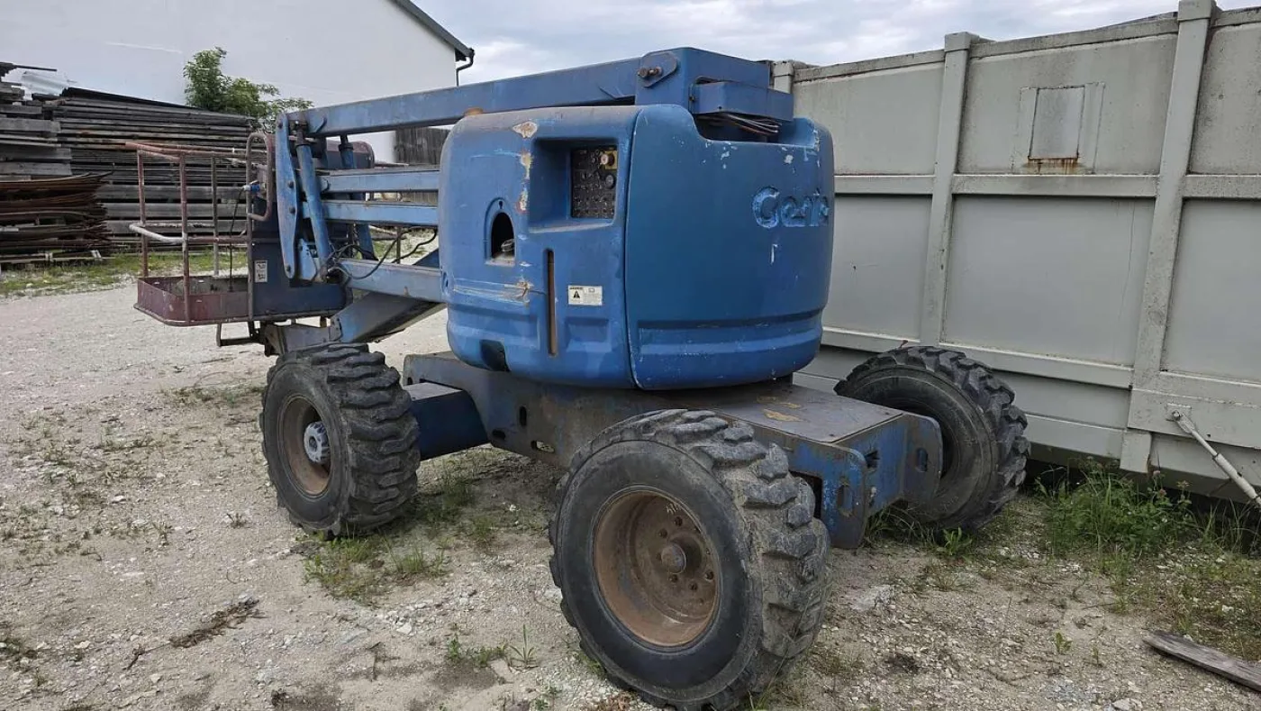 2001 Genie Z4525 Gelenkarbeitsbühne - 2